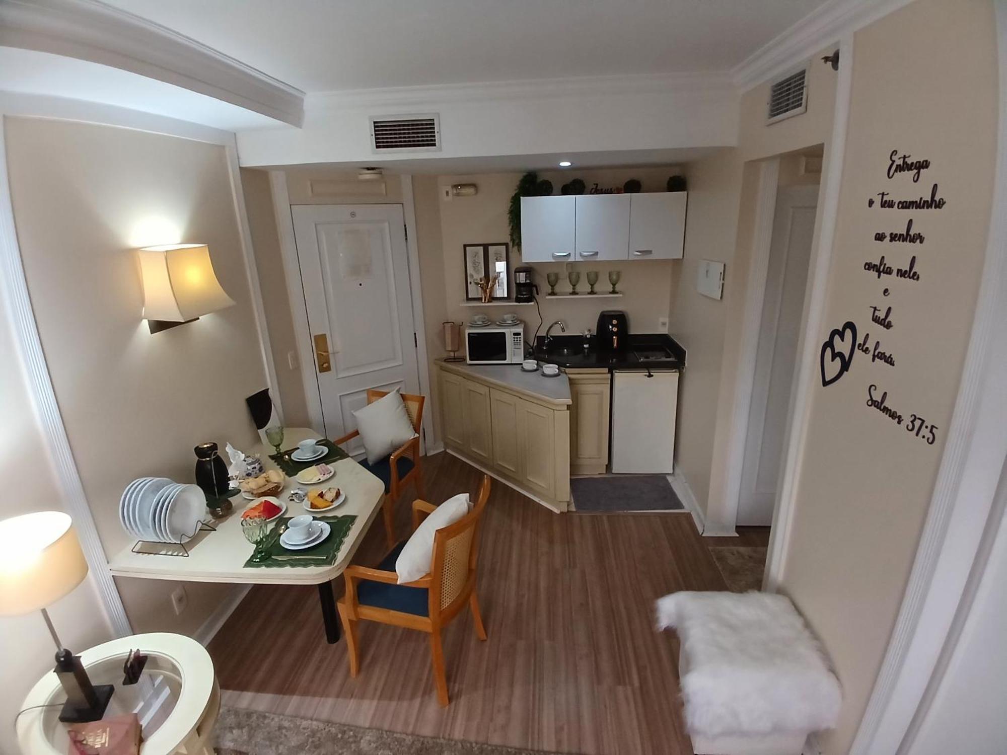 Flat Completo Em 4 Estrelas No Jardins! Com Piscina, Jacuzzi, Sauna E Academia! Apartamento São Paulo